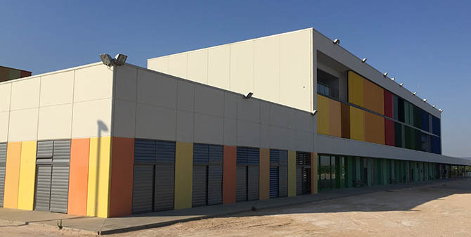 puertas de aluminio para colegios